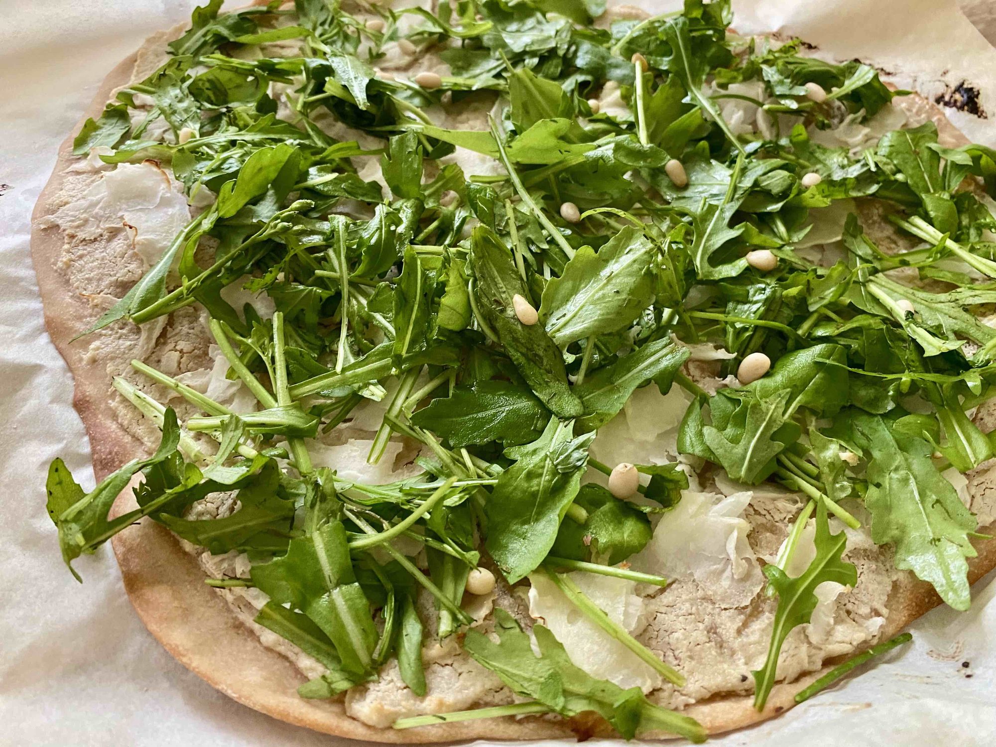 FLAMMKUCHEN mit HERBSTRÜBEN & RUCOLA.