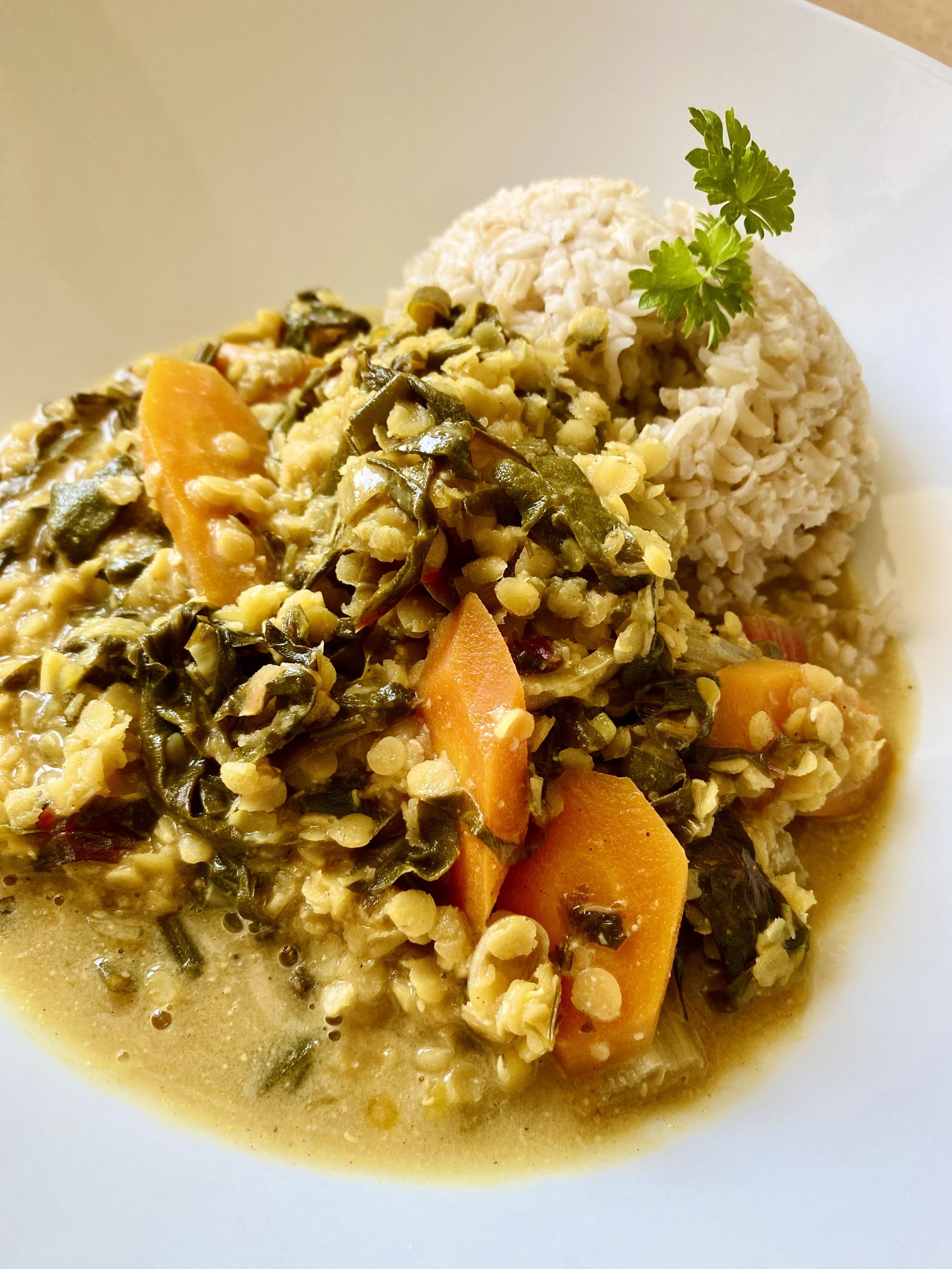 GELBES MANGOLD CURRY.
