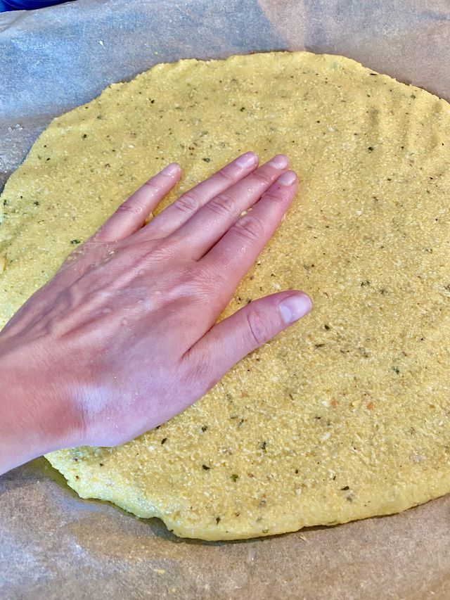BLATTKOHL-POLENTA-PIZZA