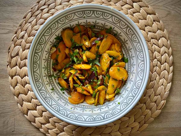 ORIENTALISCHER-KAROTTENSALAT.